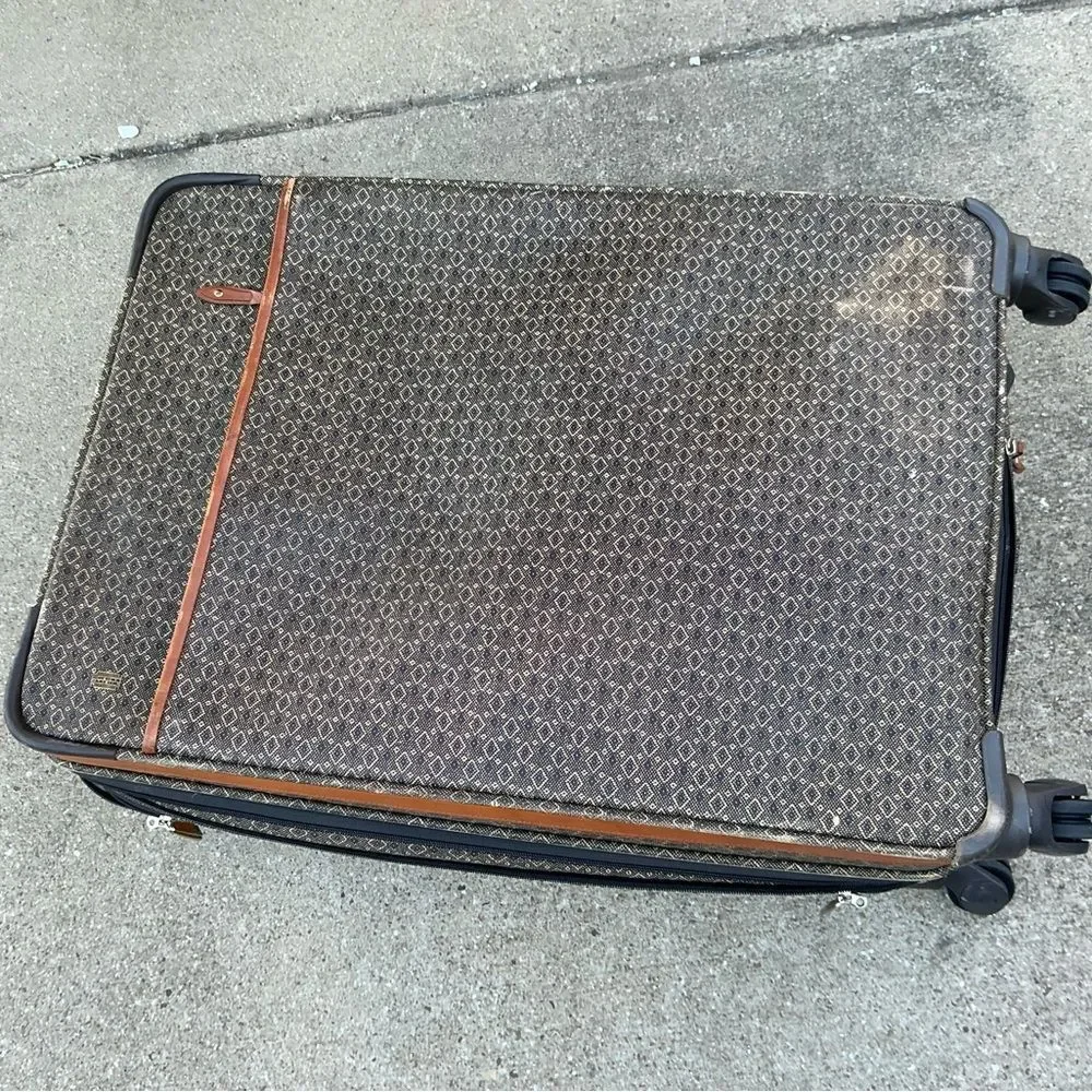 HARTMANN WINGS BELTING MOBILE TRAVELER EXPANDABLE SPINNER 25” Suitcase $1095